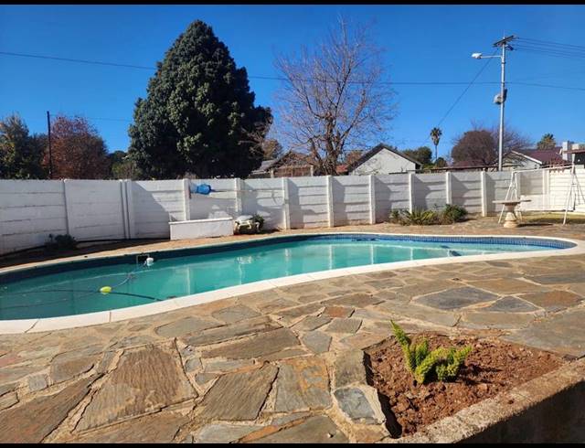 4 BEDROOM HOUSE FOR SALE IN GREENHILLS